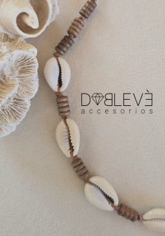 Gargantilla buzios y madera en internet