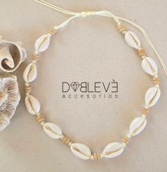 Gargantilla buzios y madera natural - comprar online