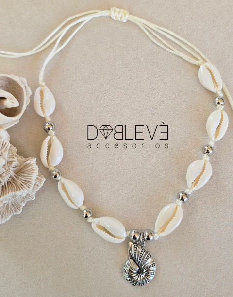 Gargantilla BUZIOS y caracol - plateada - comprar online