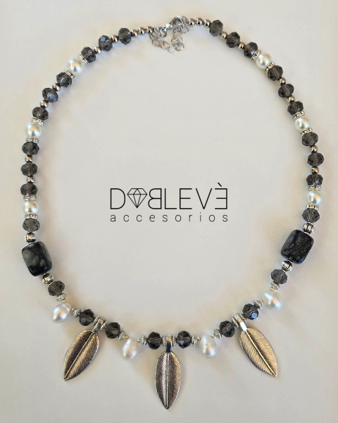 Gargantilla perlas de río, cristales y piedras naturales - comprar online