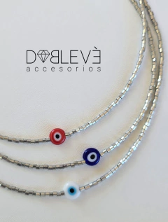 Gargantilla SUPER FINITA con ojo protector plateada en internet