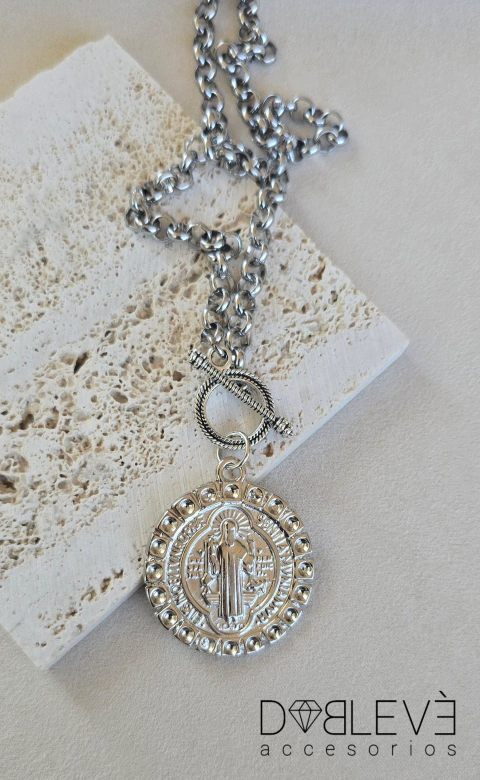 Collar MEDALLA SAN BENITO - comprar online
