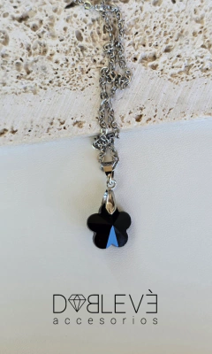 Collar con dije de cristal - Flor en internet