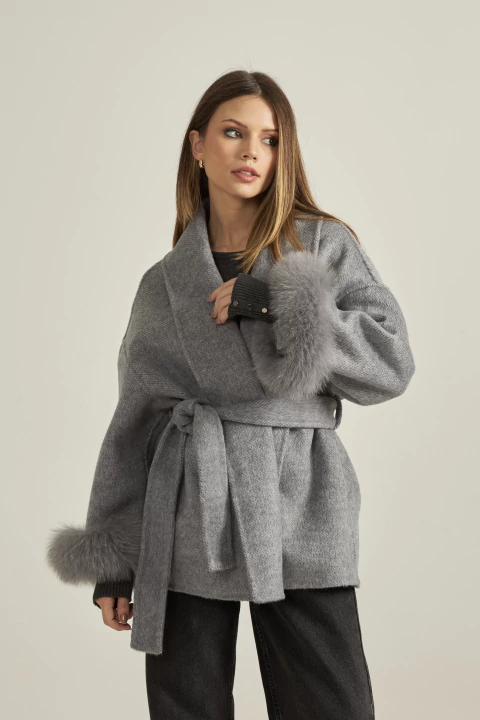 Casaco Oversized com Pele nos Punhos Cinza - comprar online