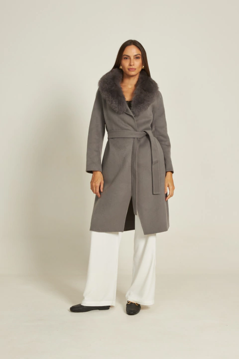 Sobretudo com Pele na Gola Chumbo