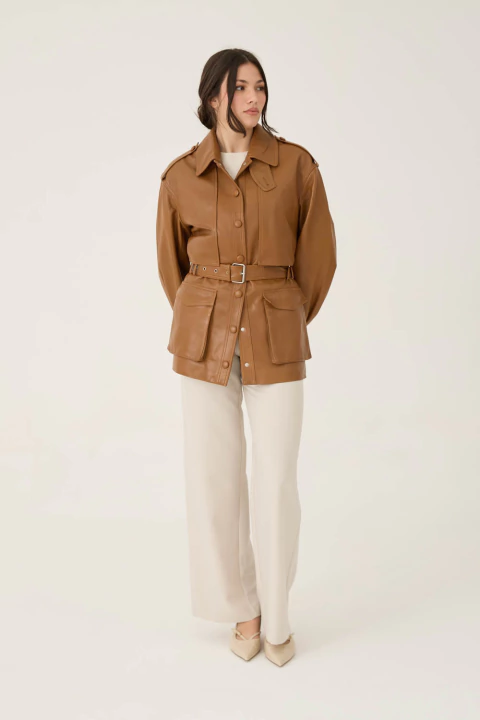 Jaqueta Parka em Couro com Cinto Caramelo - comprar online