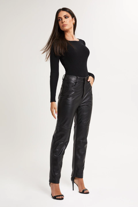 Calça Reta em Couro