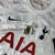 Tottenham Home 23/24 branca personalização "Eu sou favela" - Pedrin: personalizações exclusivas