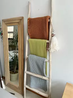 Escalera/perchero de pie en internet
