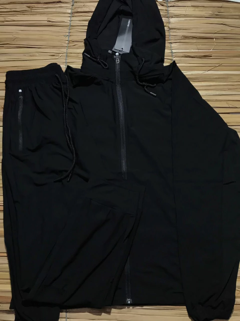 Conjunto de Treino M - comprar online