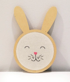 Cuadro bordado Conejo - comprar online