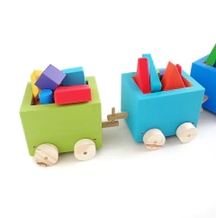 Tren de madera de 3 vagones sin bloques - Tienda Ludus- Juguetes de madera