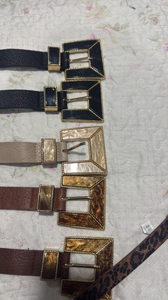 Cinto fivela resina na internet