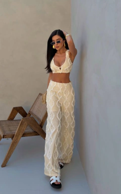 Conjunto Yris na internet