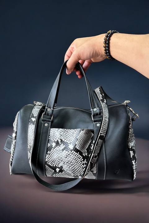 DUFFLE BAG - BLACK SNAKE - comprar online