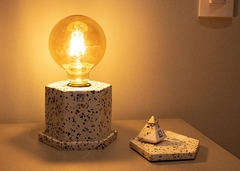 Luminária Hexagonal em Granilite na internet