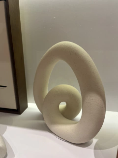 Escultura orgânica em cerâmica elo - comprar online