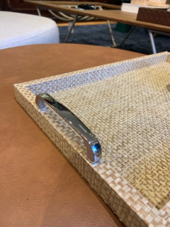 Bandeja com revestimento P na internet