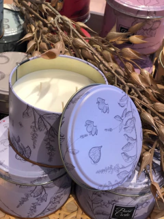 Vela lata Lavanda na internet