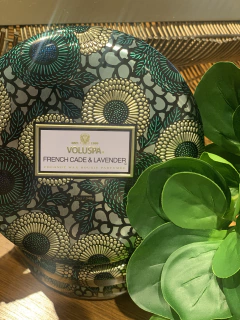 Vela lata 3 pavios 60h French Cade Lavender - comprar online