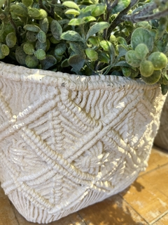 Cachepot efeito macrame off white
