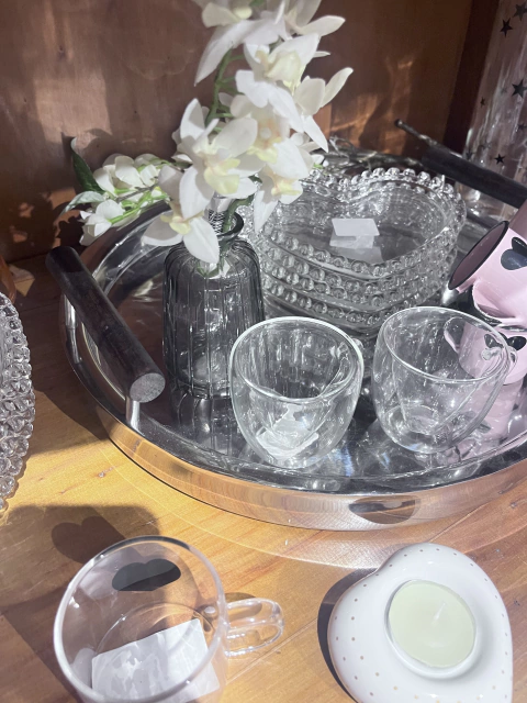 Bandeja redonda com alça madeira