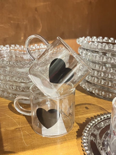 Caneca de vidro coração - comprar online