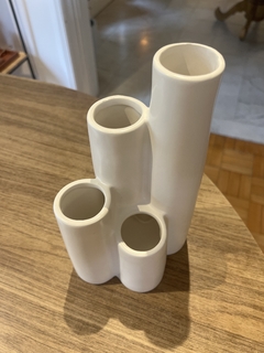 Vaso branco 4 furos na internet