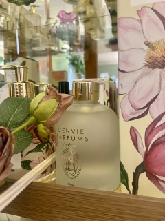 Difusor de Ambientes 200ml Magnólia Pacífica - comprar online