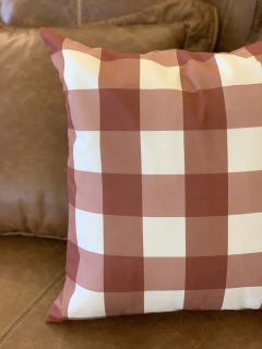 Almofada xadrez terracota - comprar online