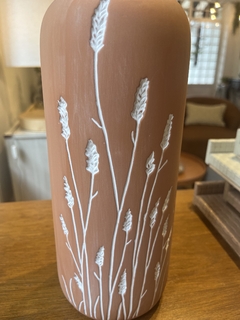Vaso terracota flores brancas G - comprar online