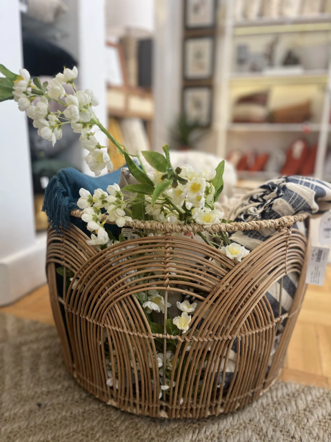 Cesto em rattan redondo