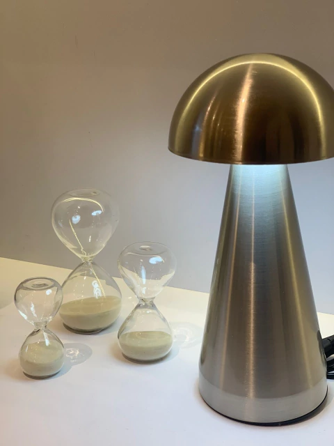 Luminária de mesa cogumelo prata