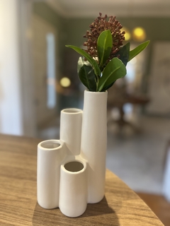 Vaso branco 4 furos