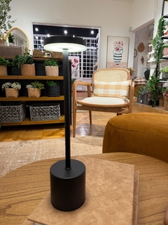 Luminária touch led preta na internet