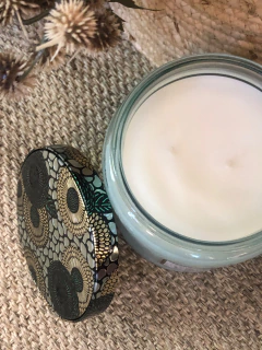 Vela pote vidro 140h French Cade Lavender na internet