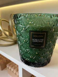 Vela vaso trabalhado 3 pavios 80h Noble Fir Garland