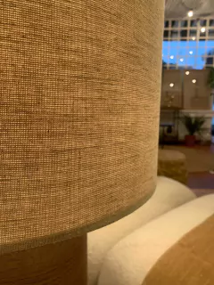 Abajur base couro na internet