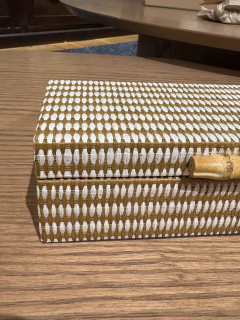 Caixa detalhe palha P na internet