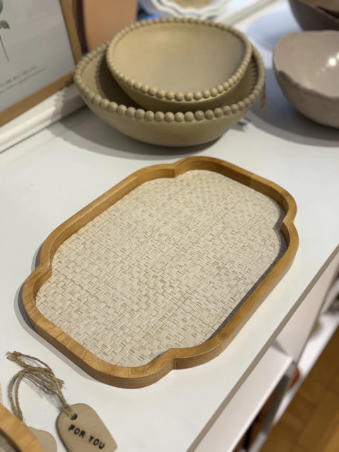 Bandeja retangular curva palha G - comprar online