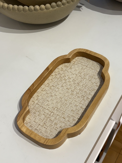 Bandeja retangular curva palha P - comprar online