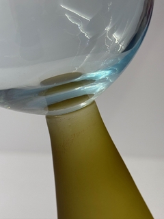Taça azul e verde na internet