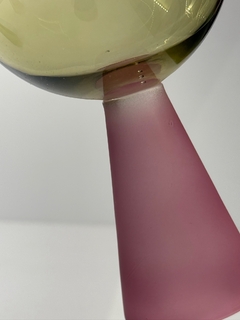 Taça verde e rosa na internet
