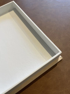 Caixa livro PU creme G na internet