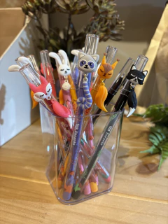 Caneta Raposa laranja na internet