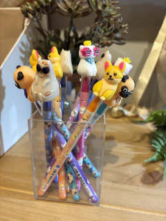 Caneta Focinhos buldog com roupa roxa na internet