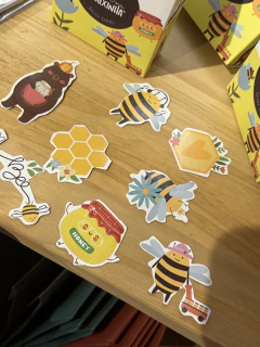 Adesivo na Caixinha Abelhinhas - Studio54decora