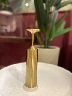 Castiçal Dourado 5 na internet