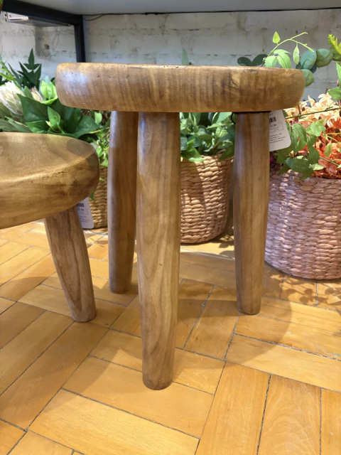 Banco em madeira G - comprar online