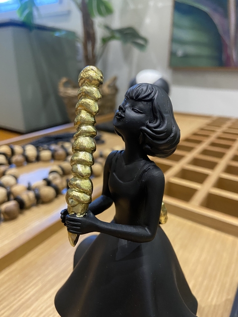 Escultura menina sovete